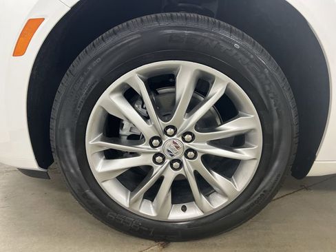 Used 2023 Buick Enclave Avenir image 27