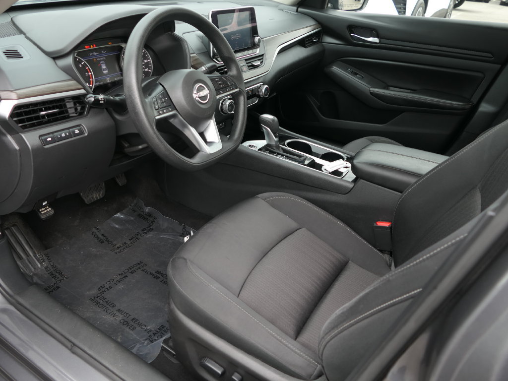 Used 2024 Nissan Altima 2.5 SV FWD image 10