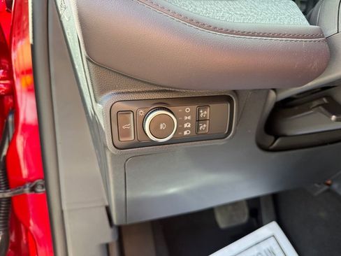 New 2026 Ford Explorer Platinum image 33