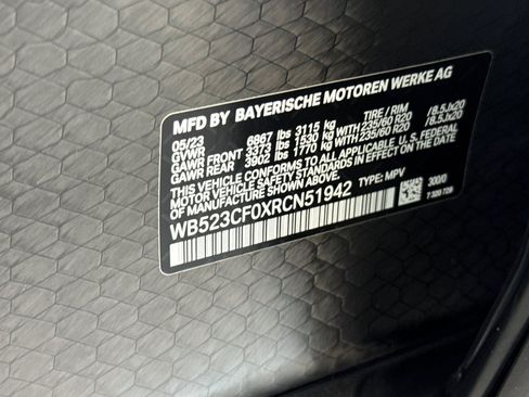 Used 2024 BMW iX xDrive50 w/ Premium Package AWD/4WD image 28