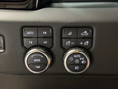 Used 2024 GMC Sierra 2500 AT4 w/ AT4 Preferred Package AWD/4WD image 33