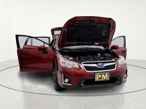 Used 2017 Subaru Crosstrek 2.0i Premium AWD/4WD image 12