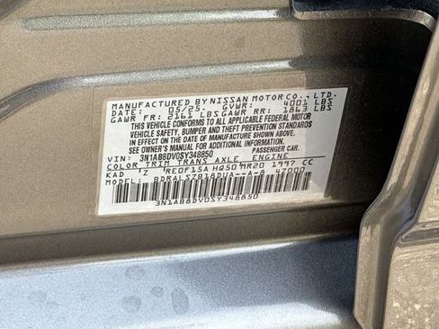 Certified 2025 Nissan Sentra SR w/ SR Premium Package FWD image 34