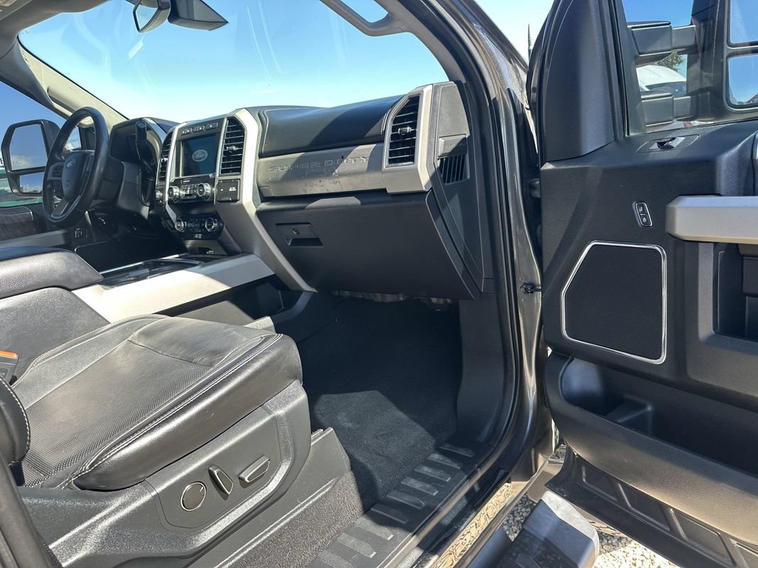 Used 2019 Ford F250 Lariat w/ Lariat Ultimate Package AWD/4WD image 14