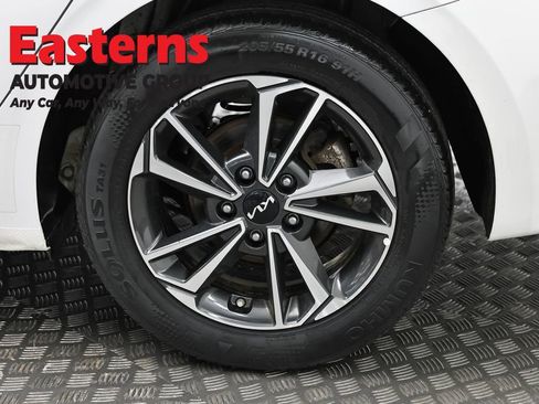 Used 2024 Kia Forte LXS FWD image 33