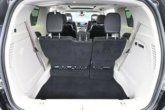 Used 2018 Chrysler Pacifica Limited FWD image 36