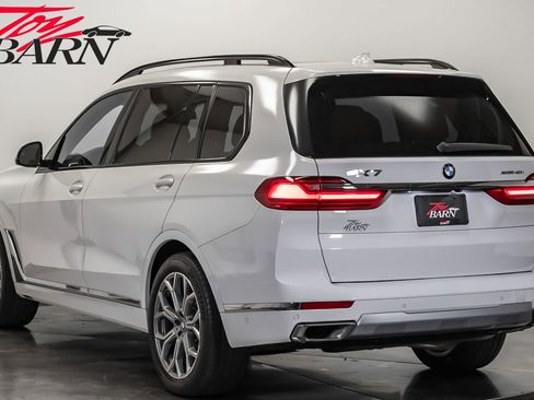 Used 2022 BMW X7 xDrive40i w/ Premium Package image 3