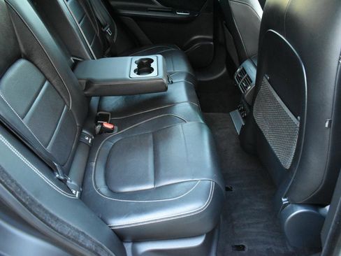 Used 2018 Jaguar F-PACE S image 29