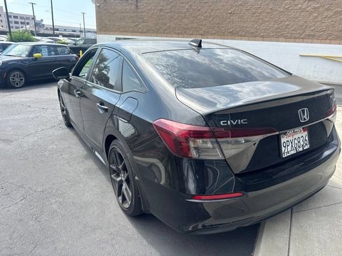 Used 2025 Honda Civic Sport image 3