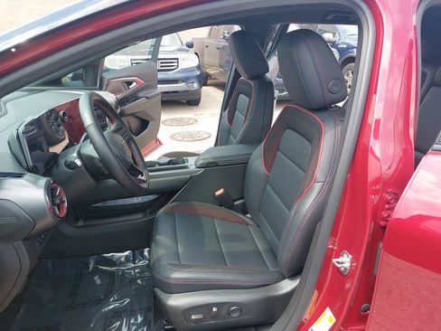 Used 2024 Chevrolet Equinox EV RS FWD image 17
