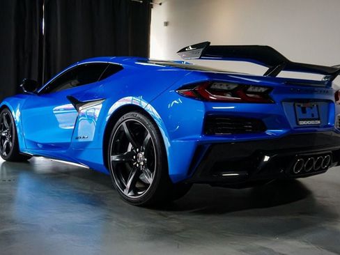 Used 2025 Chevrolet Corvette Z06 w/ Z07 Performance Package RWD image 34
