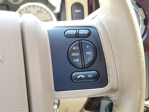 Used 2010 Ford F250 Lariat image 20