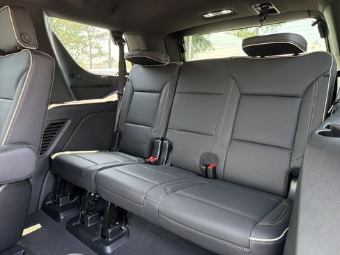 Used 2025 Chevrolet Tahoe Premier RWD image 28