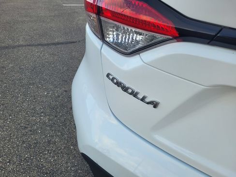 Used 2024 Toyota Corolla LE FWD image 6
