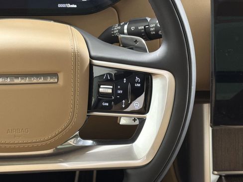 New 2026 Land Rover Range Rover SE image 13