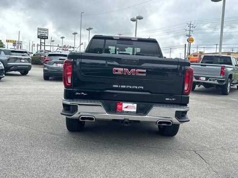 Used 2025 GMC Sierra 1500 SLT w/ SLT Premium Package AWD/4WD image 5