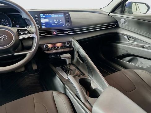 Used 2022 Hyundai Elantra SEL image 22