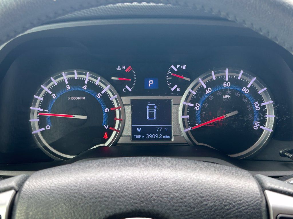 Used 2018 Toyota 4Runner Limited AWD/4WD image 35