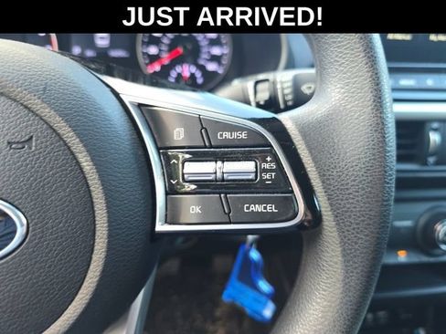 Used 2021 Kia Forte LXS FWD image 11