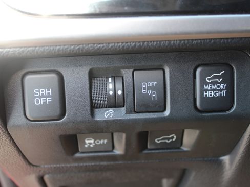 Used 2017 Subaru Forester 2.5i Touring image 24