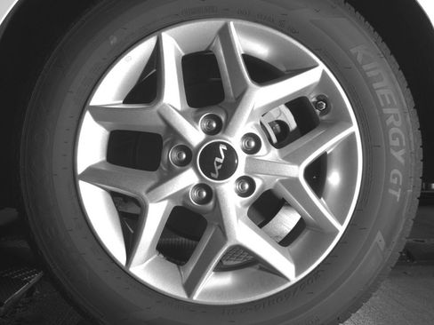 Used 2025 Kia Soul LX w/ LX Technology Package FWD image 11