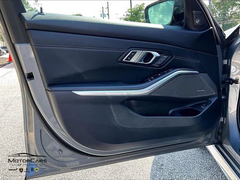 Used 2023 BMW M340i RWD image 19