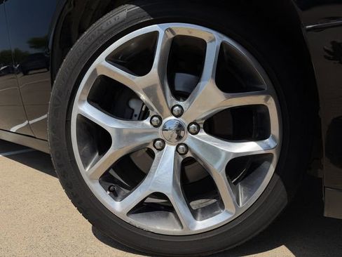 Used 2015 Dodge Challenger SXT Plus image 9