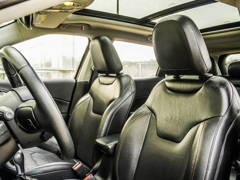 Used 2017 Jeep Compass Limited w/ Navigation Group image 37