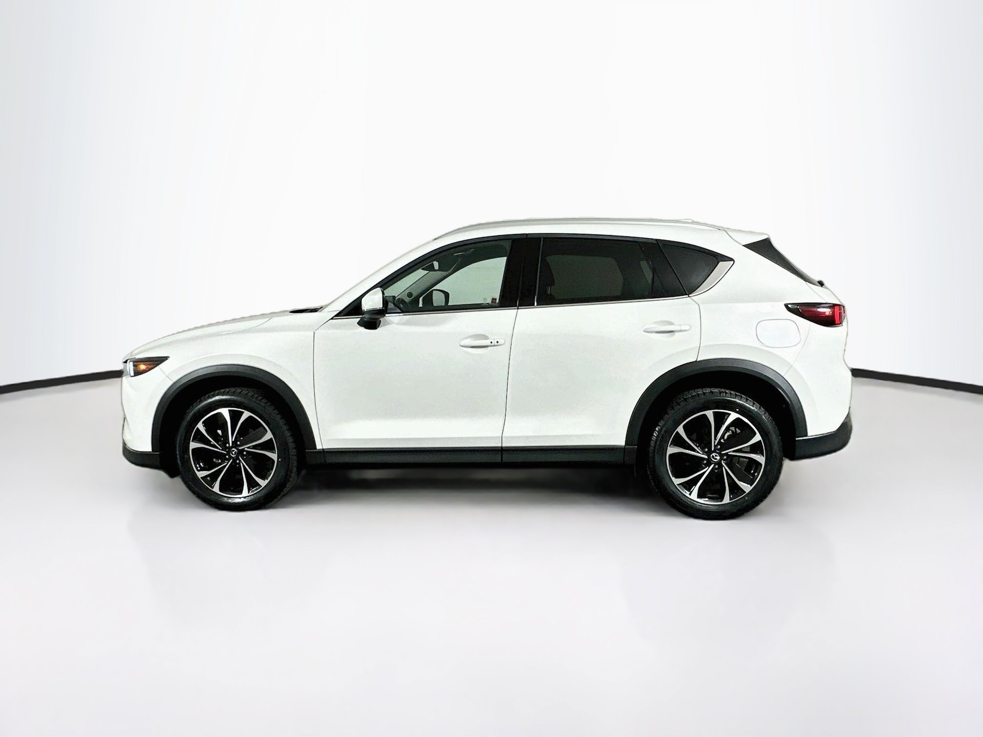 Used 2023 MAZDA CX-5 AWD 2.5 S w/ Premium Plus Pkg image 4