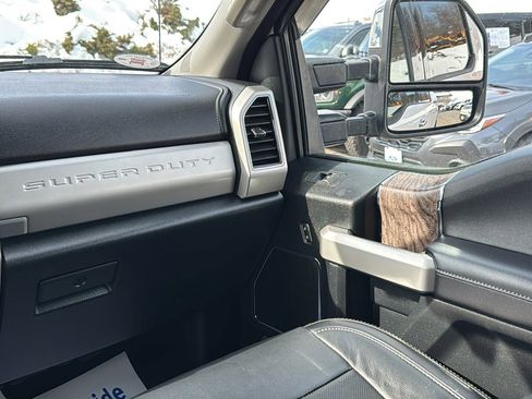 Used 2019 Ford F250 Lariat w/ Lariat Ultimate Package image 23