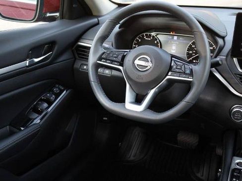 Certified 2025 Nissan Altima 2.5 SL FWD image 23