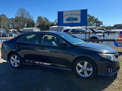 Used 2014 Toyota Camry SE w/ Leather Package