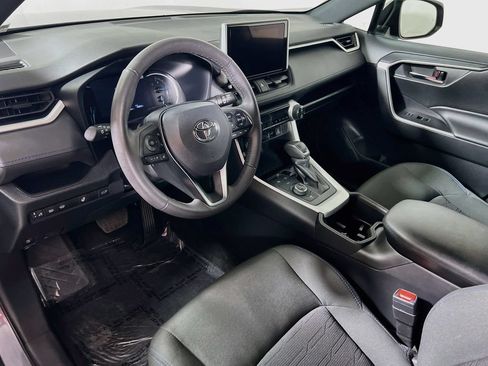 Certified 2024 Toyota RAV4 SE w/ Convenience Package AWD/4WD image 9