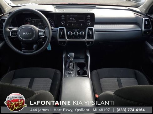 Used 2022 Kia Sorento LX image 25