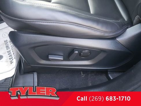 Used 2023 Ford Explorer XLT w/ Equipment Group 202A AWD/4WD image 27