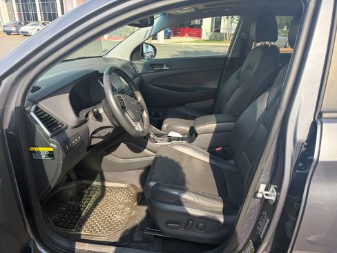 Used 2016 Hyundai Tucson Limited w/ Option Group 03 FWD image 14
