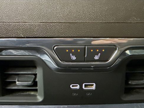 Used 2024 Chevrolet Silverado 2500 LTZ w/ LTZ Convenience Package AWD/4WD image 26