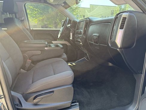 Used 2018 Chevrolet Silverado 1500 LT w/ Texas Edition image 11