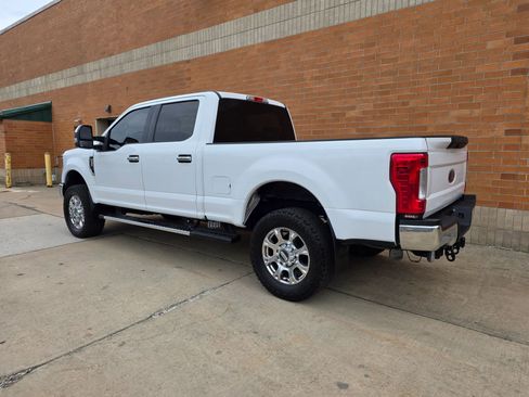 Used 2017 Ford F250 XLT AWD/4WD image 5