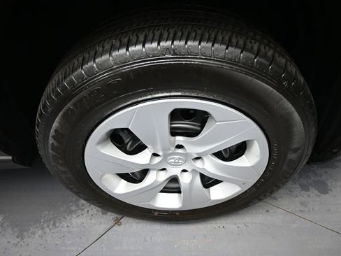 Used 2025 Toyota RAV4 LE image 13