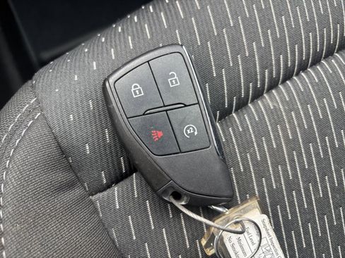 Used 2025 Chevrolet Equinox LT AWD/4WD image 23