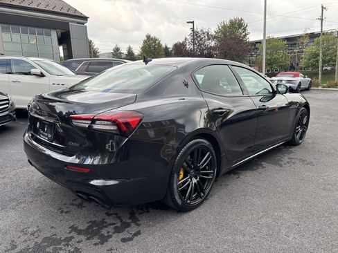 Used 2022 Maserati Ghibli Modena Q4 AWD/4WD image 12