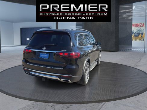 Used 2024 Mercedes-Benz GLS 450 4MATIC image 7