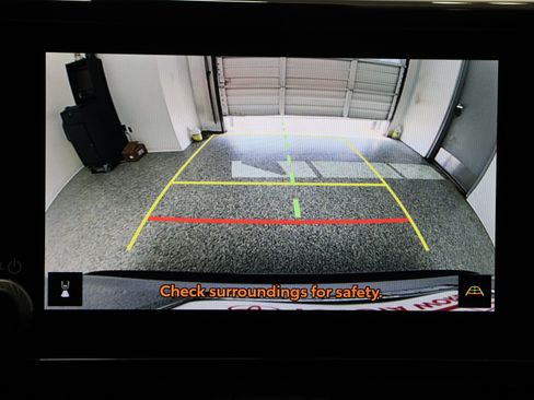 Used 2025 Toyota RAV4 XLE FWD image 21