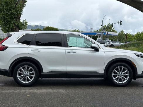 Used 2024 Honda CR-V EX-L image 3