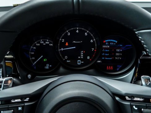 New 2026 Porsche Macan Turbo image 15