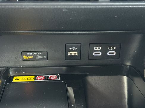 Used 2025 Toyota Camry LE FWD image 28