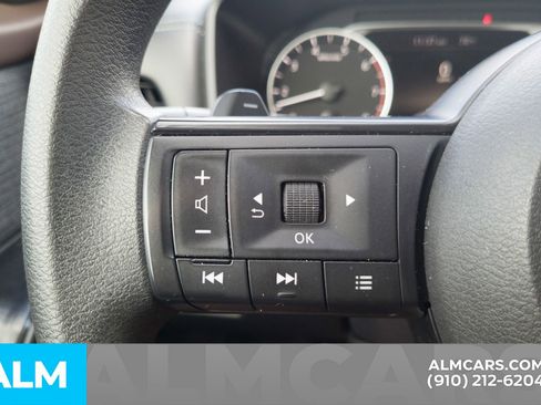 Used 2023 Nissan Rogue S image 14