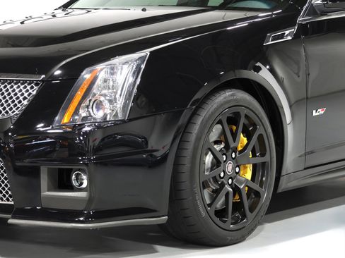 Used 2011 Cadillac CTS V image 24