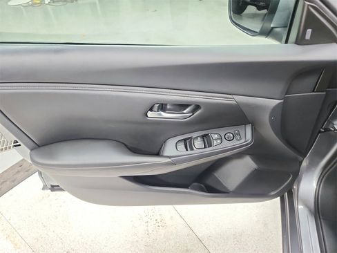 Used 2024 Nissan Sentra SV image 30